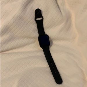 Apple Watch, 44mm aluminum.